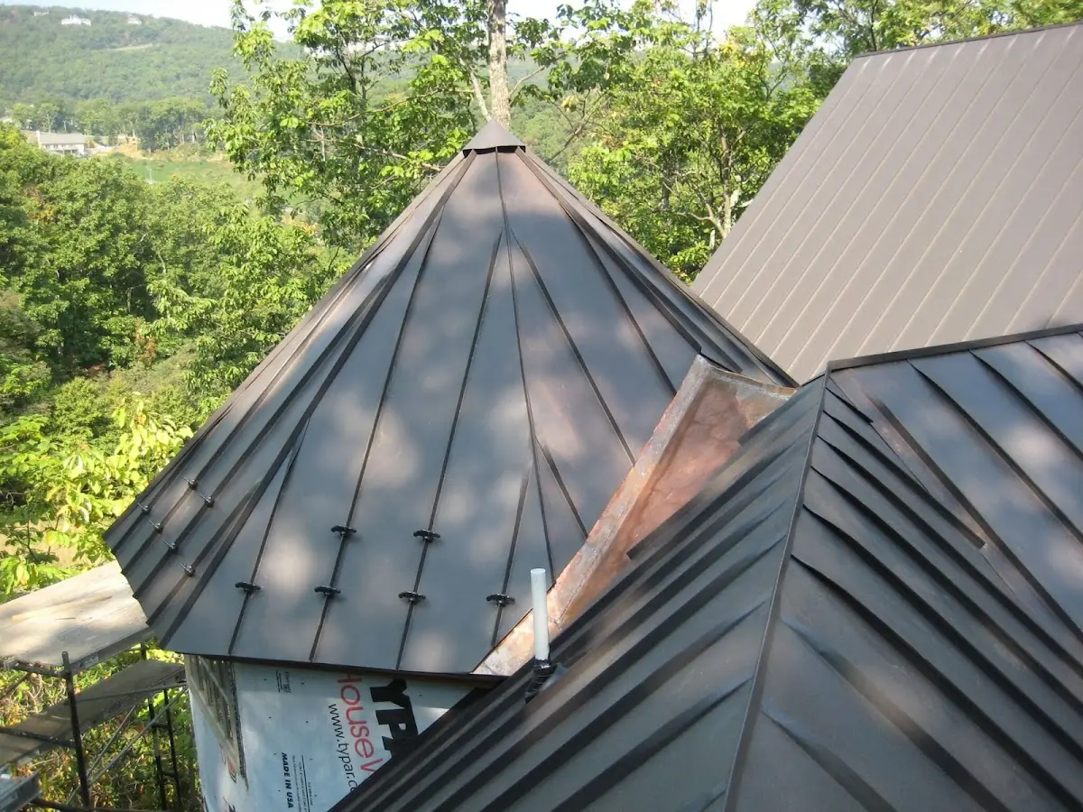 Professional Gutter Cleaning by Craftsman Roofing in Strasburg Junction